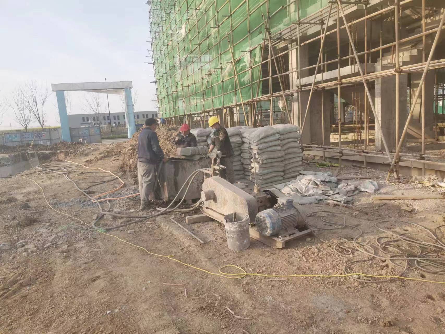 金城江别墅下沉注浆